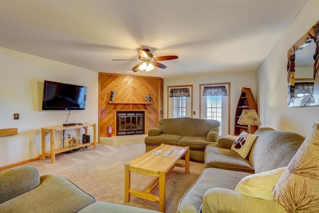 Brown Family Condo For Families Golf Trips And Girls Getaways Wisconsin Dells Exterior photo